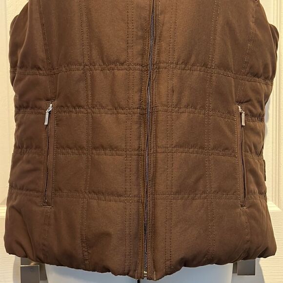 ‎Kirkland Signature Brown/Cream Reversible Vest Size S - Picture 3 of 13